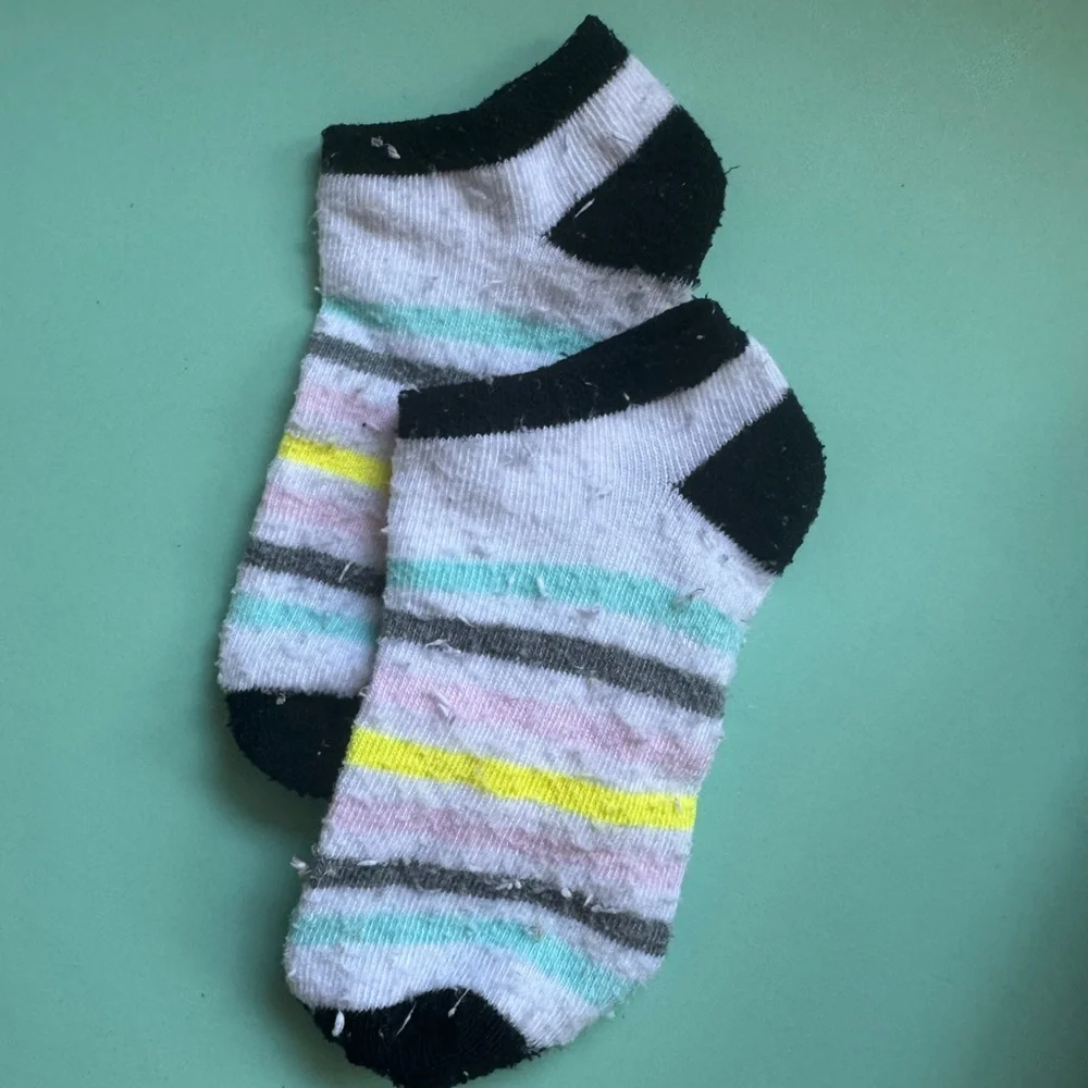 Lot Of 5 Size 2T -‎ 2 Jeans, Long Sleeve, Knit Sweater, Socks